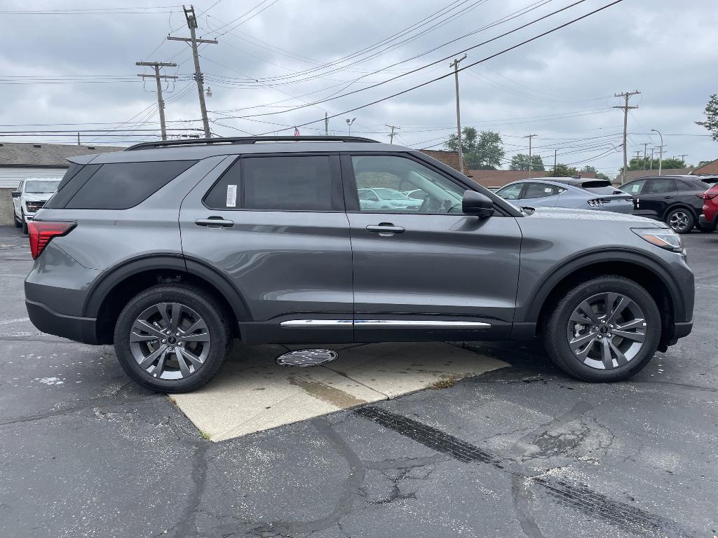 new 2025 Ford Explorer car, priced at $45,132