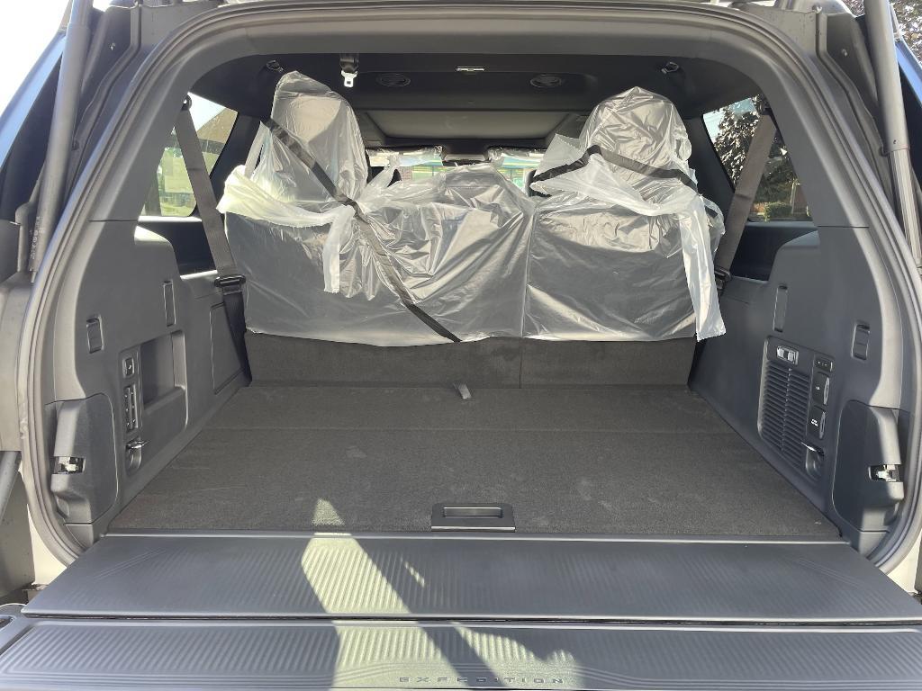 new 2025 Ford Expedition Max car, priced at $91,475