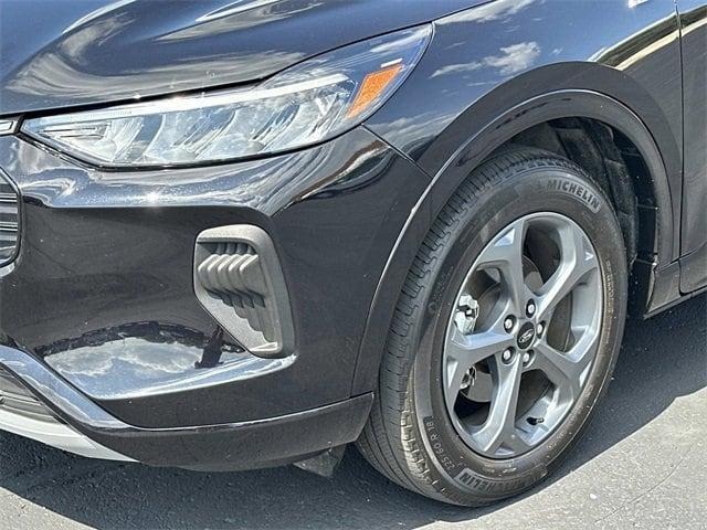 used 2023 Ford Escape car, priced at $25,455