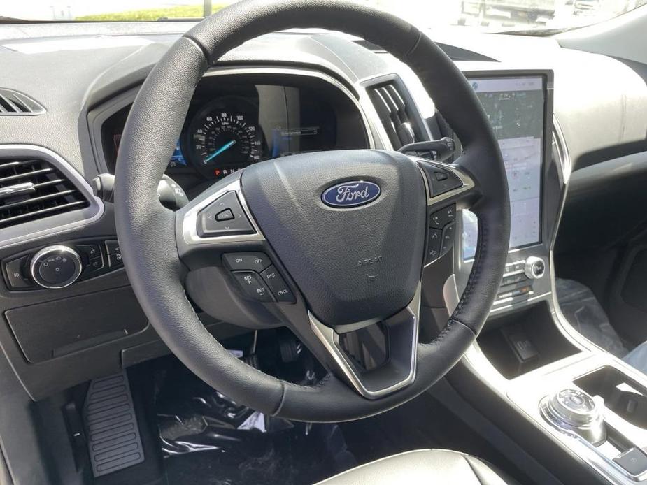 new 2024 Ford Edge car, priced at $40,683