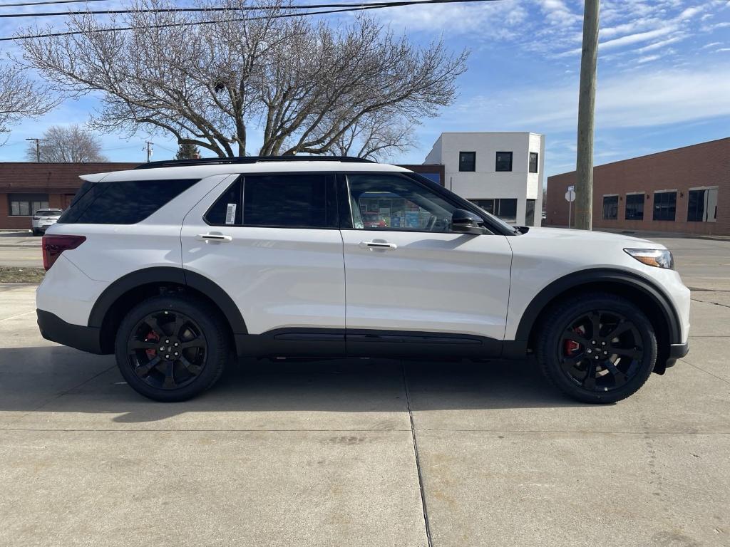 new 2023 Ford Explorer car, priced at $57,904