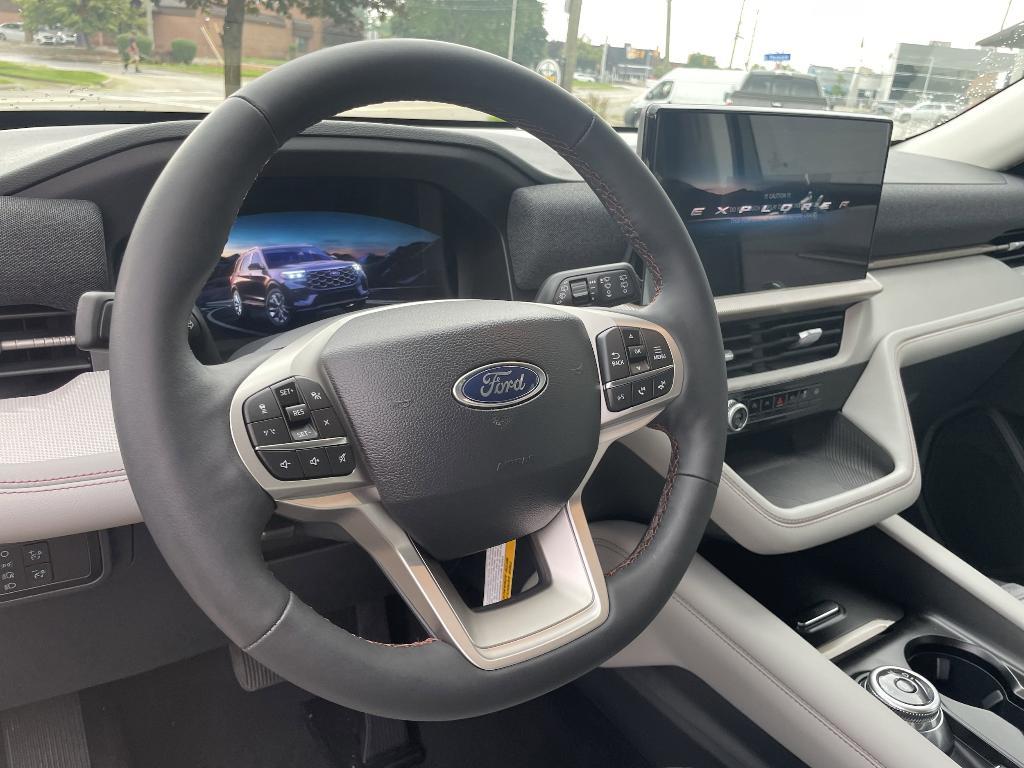 new 2025 Ford Explorer car, priced at $45,576