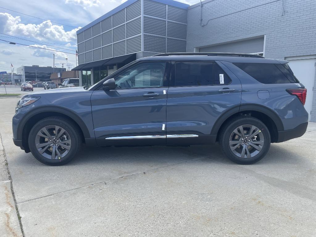 new 2025 Ford Explorer car, priced at $45,393