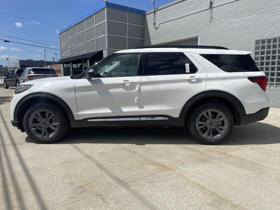 new 2025 Ford Explorer car, priced at $45,274