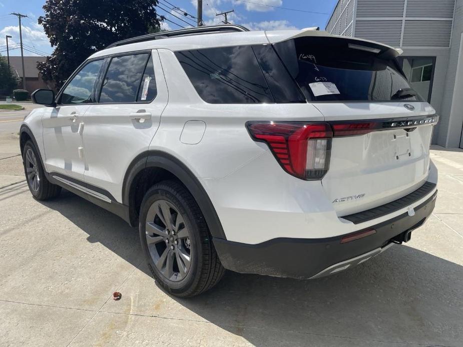 new 2025 Ford Explorer car, priced at $45,274