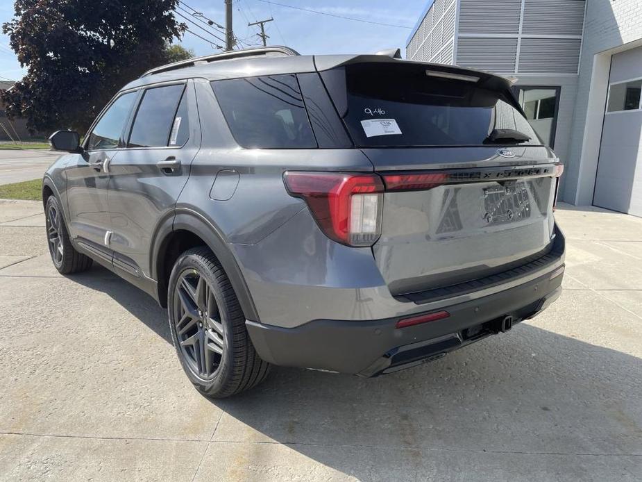 new 2025 Ford Explorer car, priced at $49,975