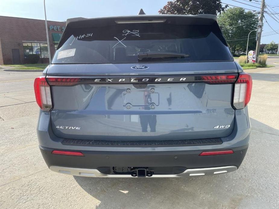 new 2025 Ford Explorer car, priced at $45,004