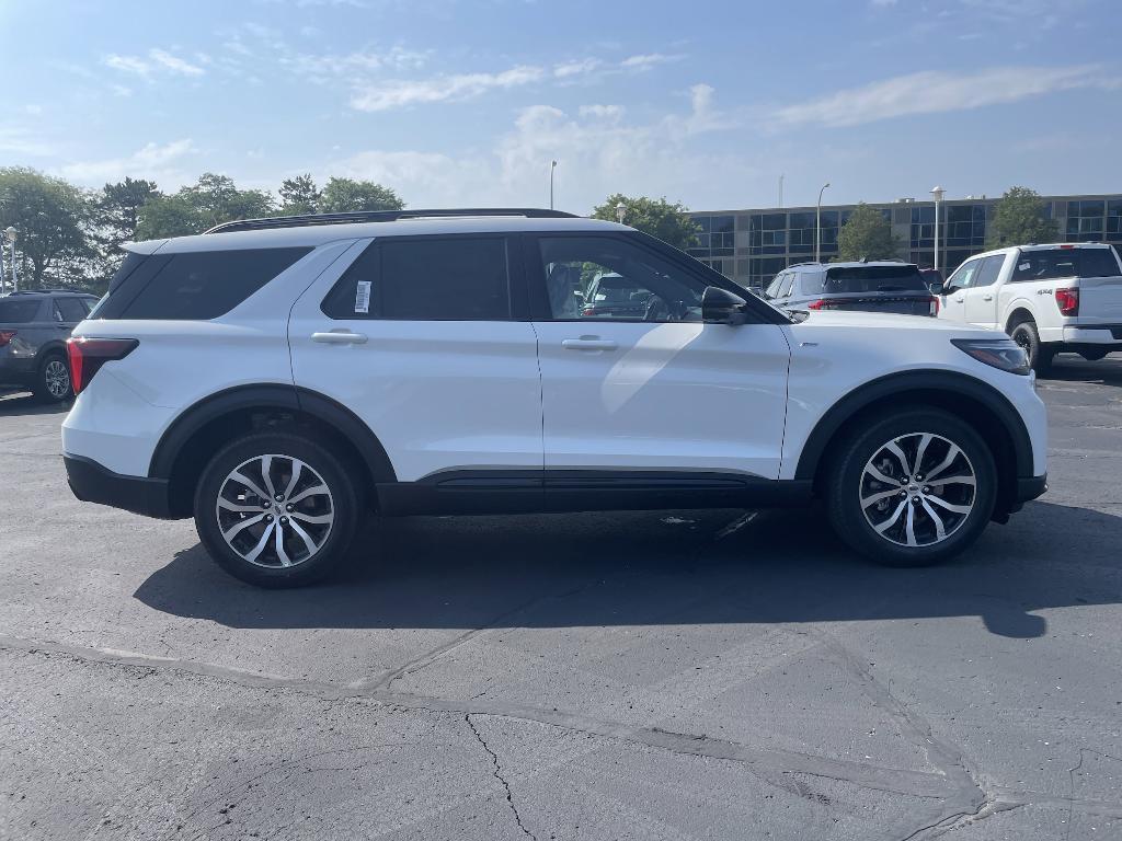 new 2025 Ford Explorer car, priced at $46,833
