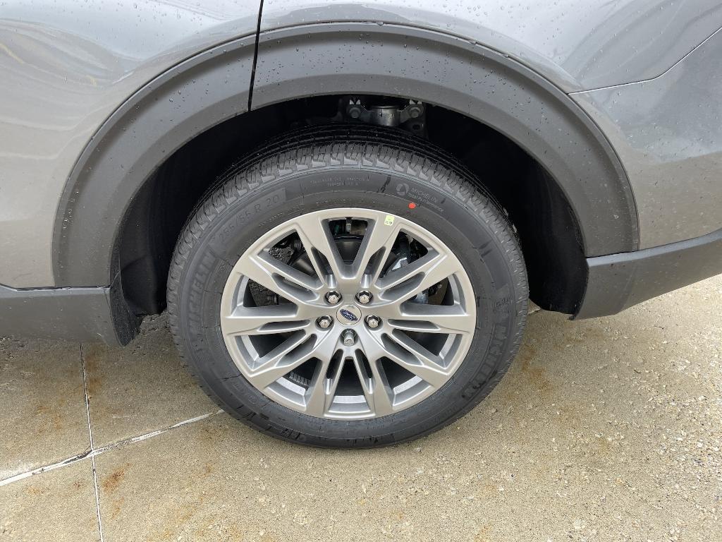 new 2025 Ford Explorer car, priced at $45,304
