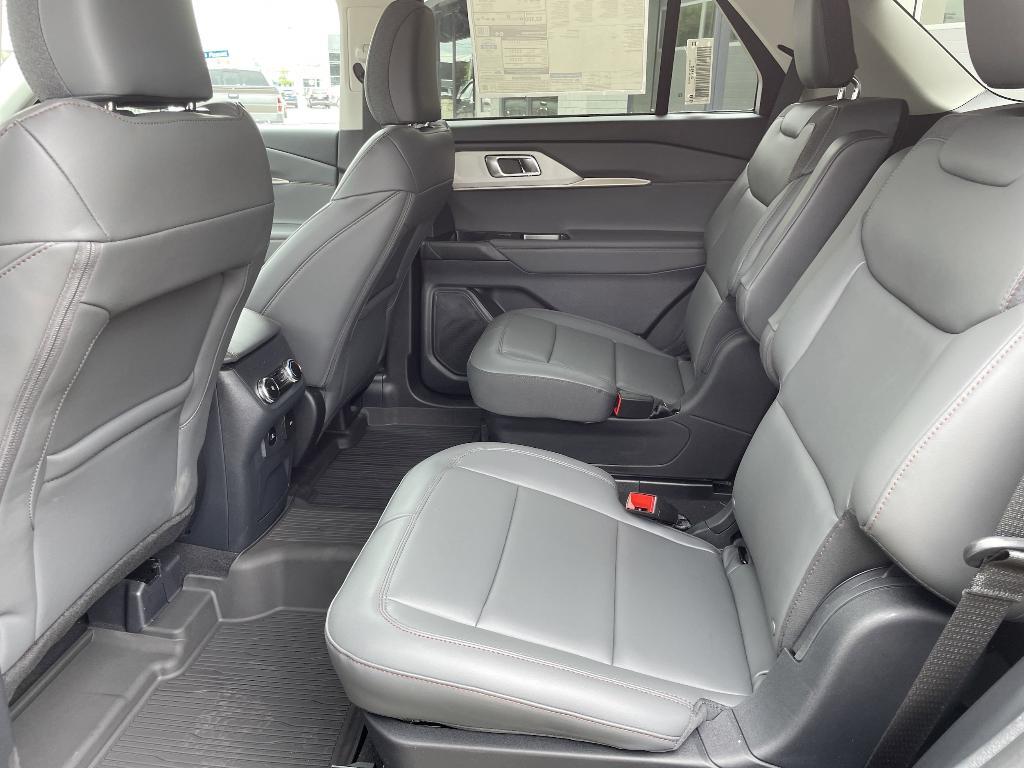 new 2025 Ford Explorer car, priced at $45,304