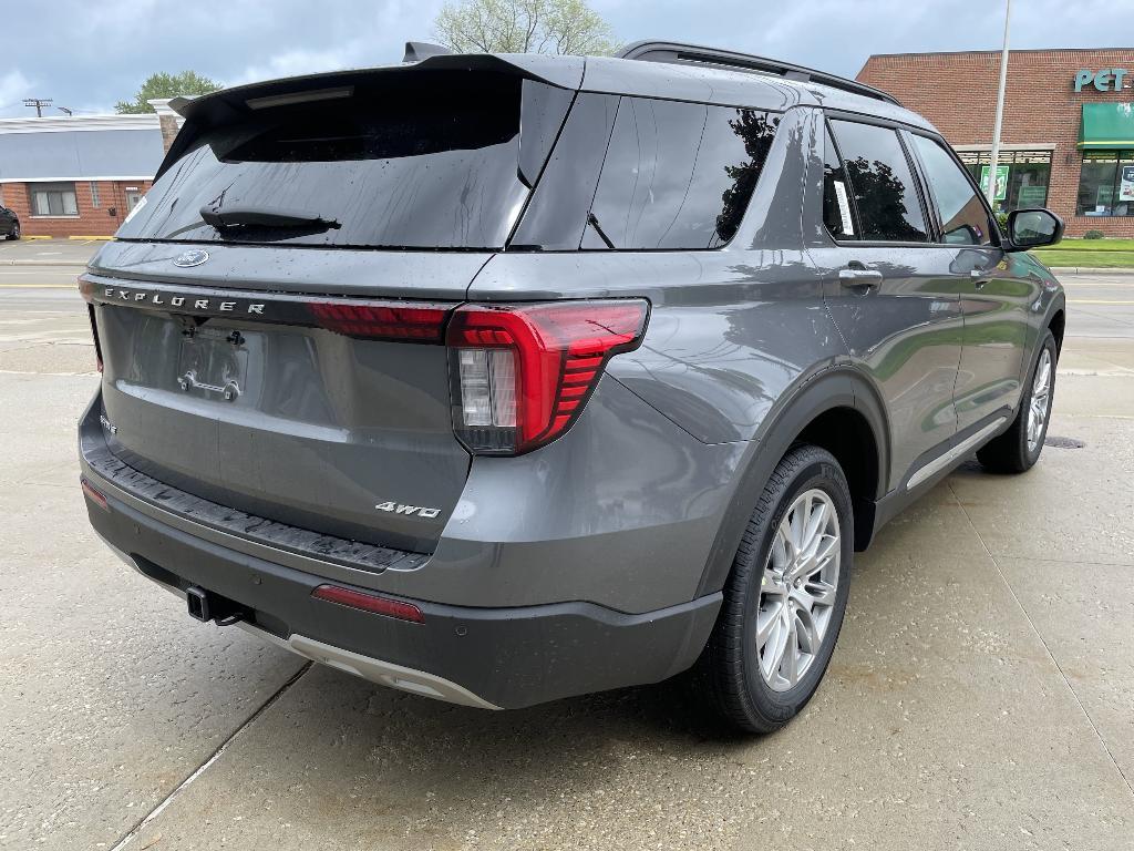 new 2025 Ford Explorer car, priced at $45,304