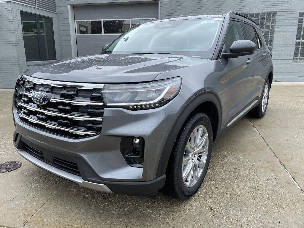 new 2025 Ford Explorer car, priced at $45,304