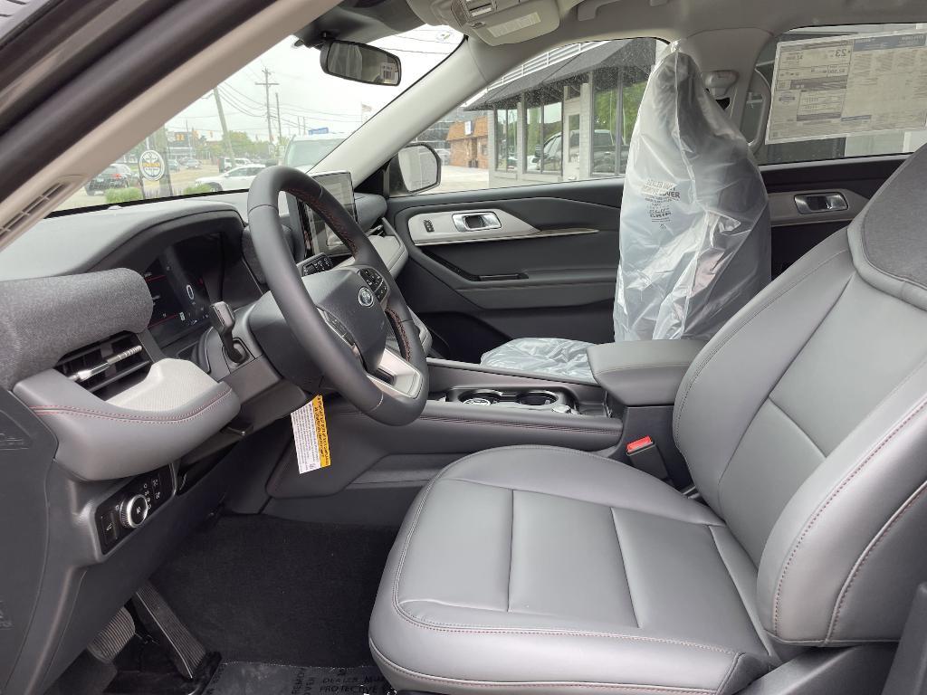 new 2025 Ford Explorer car, priced at $45,093