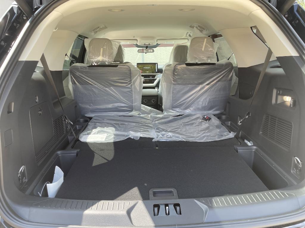 new 2025 Ford Explorer car, priced at $45,872