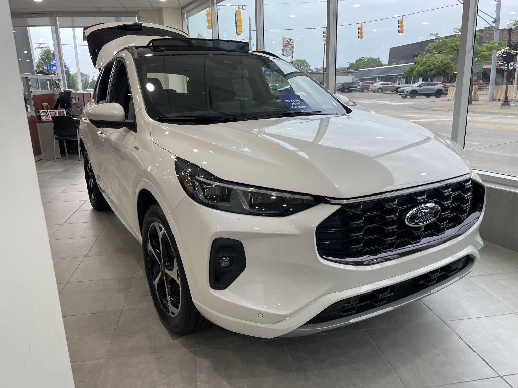 new 2025 Ford Escape car, priced at $40,151