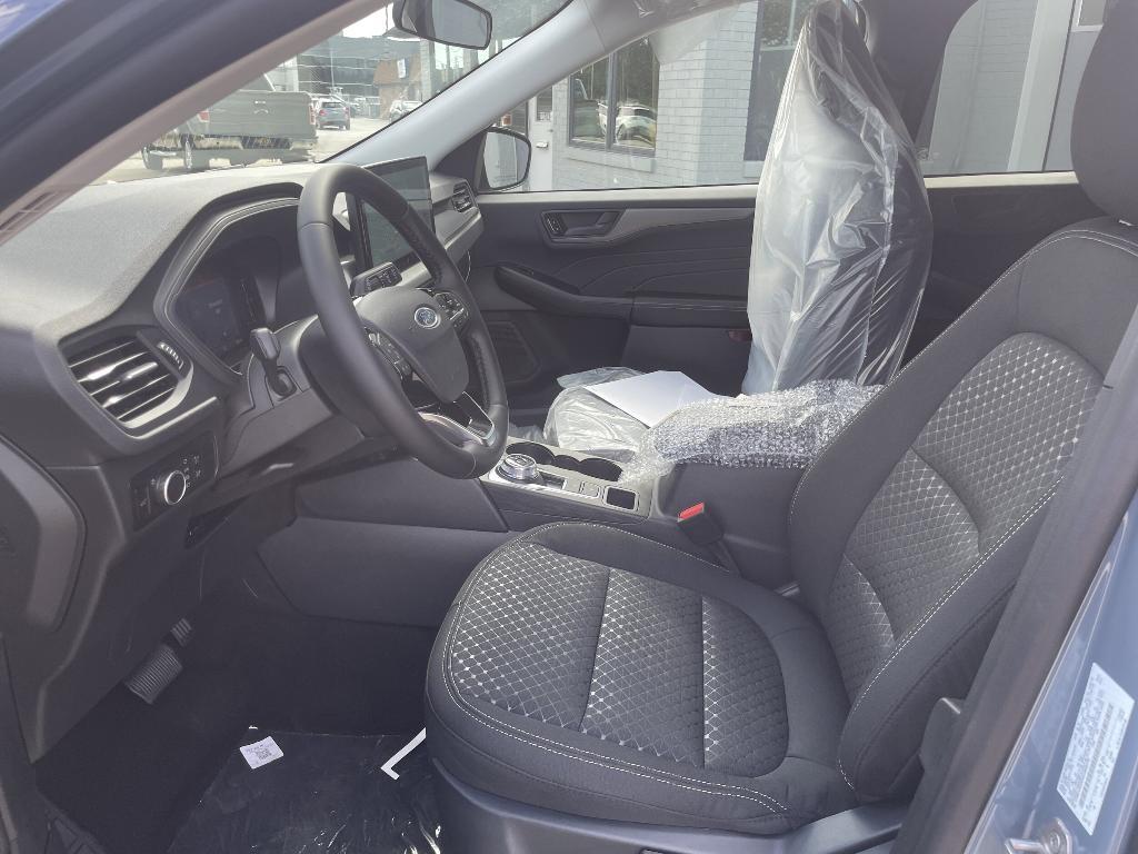 new 2025 Ford Escape car, priced at $33,246