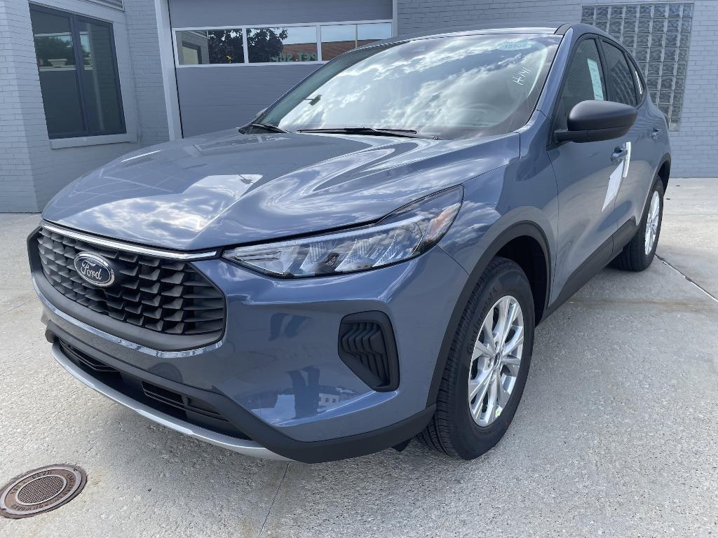 new 2025 Ford Escape car, priced at $33,246
