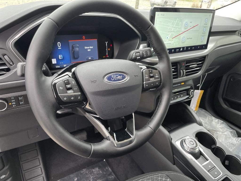 new 2025 Ford Escape car, priced at $31,990