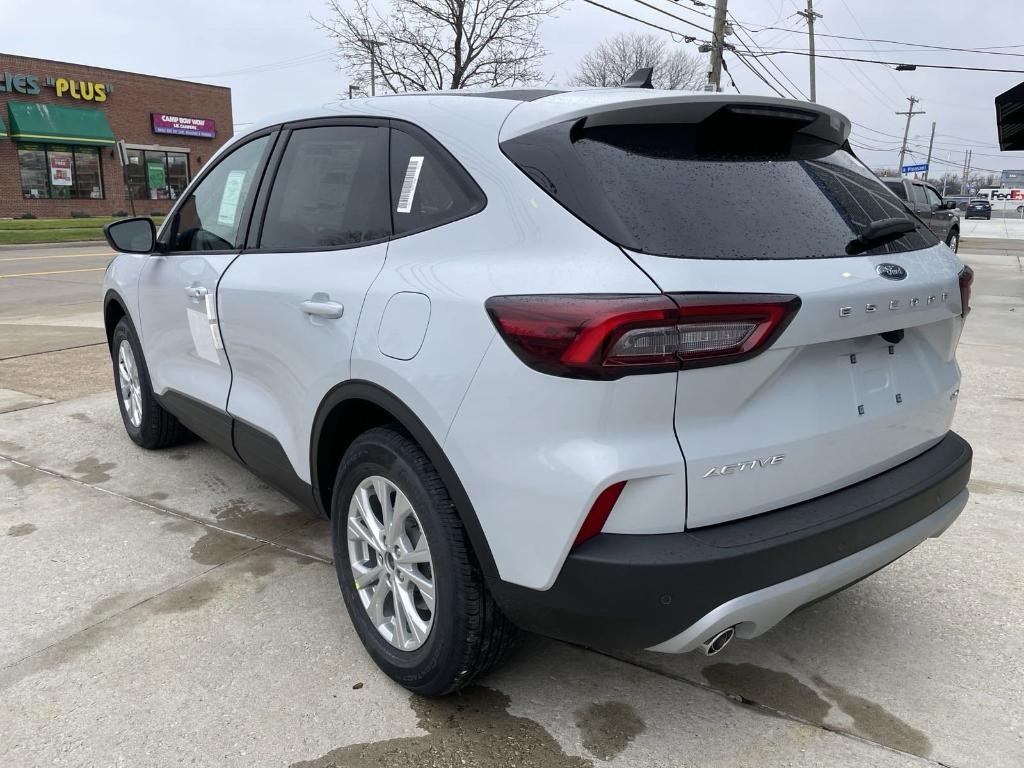 new 2025 Ford Escape car, priced at $31,990