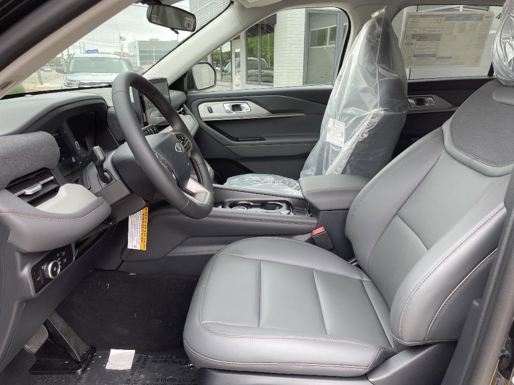 new 2025 Ford Explorer car, priced at $45,838