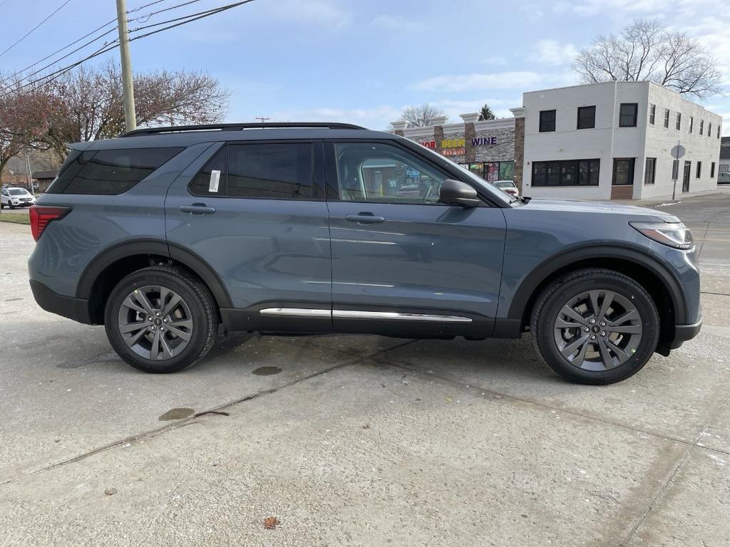 new 2025 Ford Explorer car, priced at $45,530