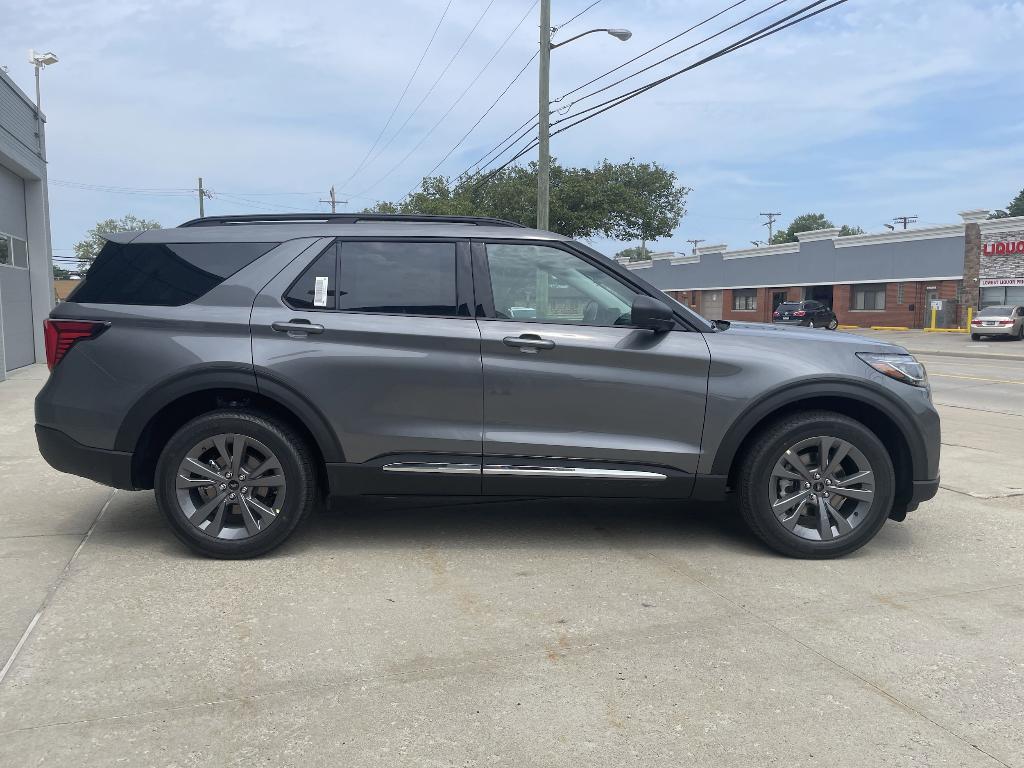 new 2025 Ford Explorer car, priced at $45,921