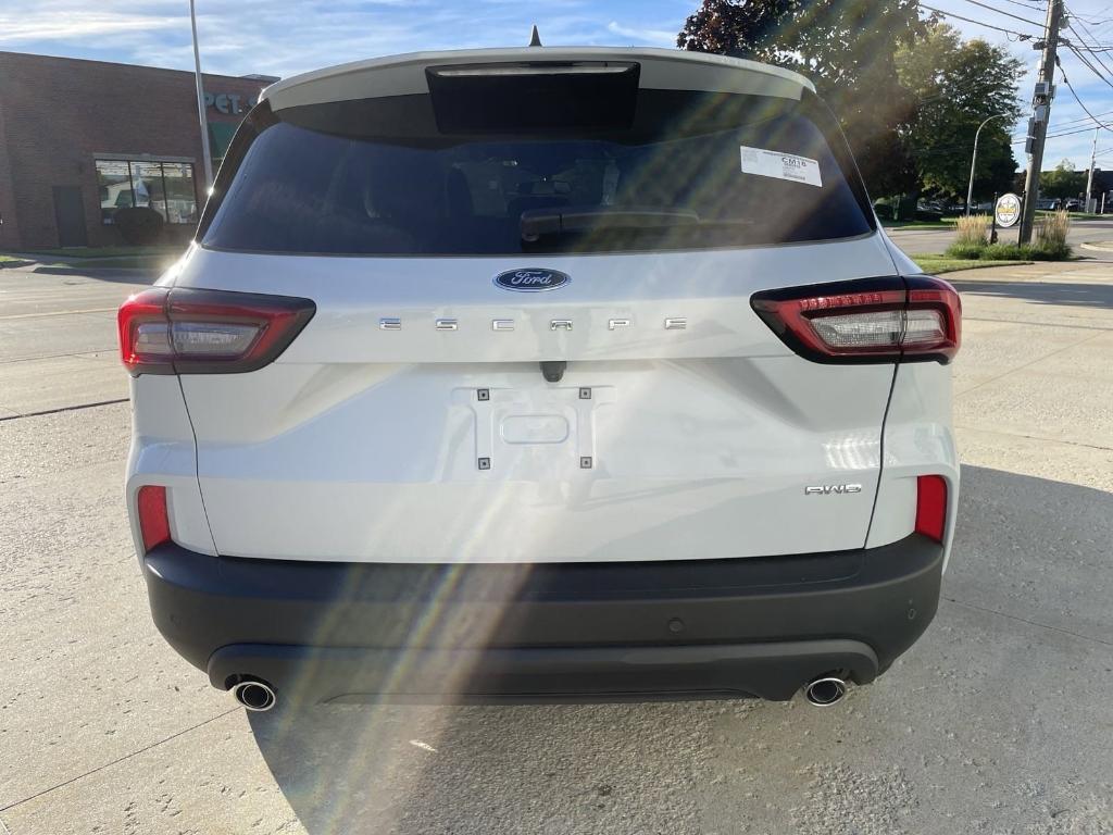 new 2025 Ford Escape car, priced at $32,827