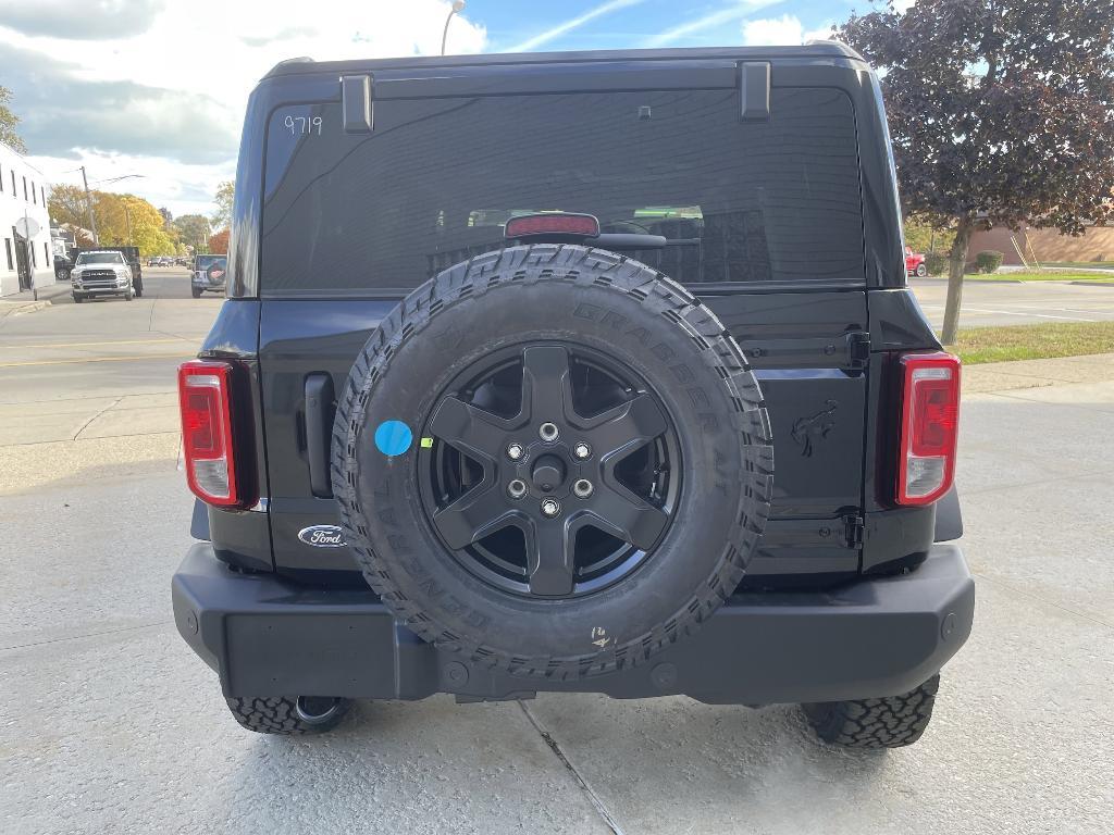 new 2025 Ford Bronco car, priced at $47,039
