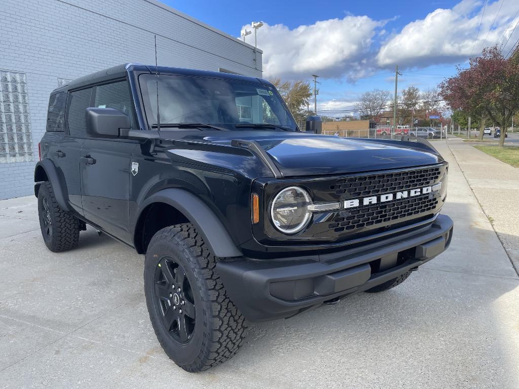 new 2025 Ford Bronco car, priced at $47,039