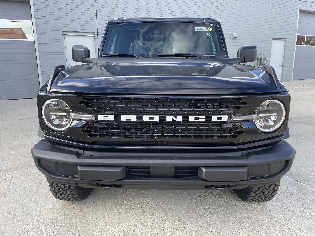 new 2025 Ford Bronco car, priced at $47,039