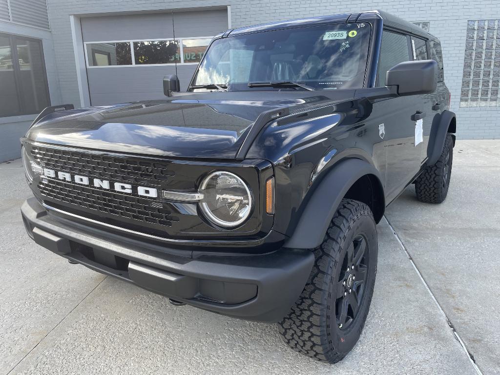new 2025 Ford Bronco car, priced at $47,039