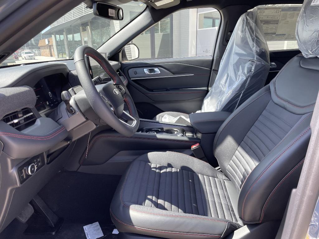 new 2025 Ford Explorer car, priced at $49,699