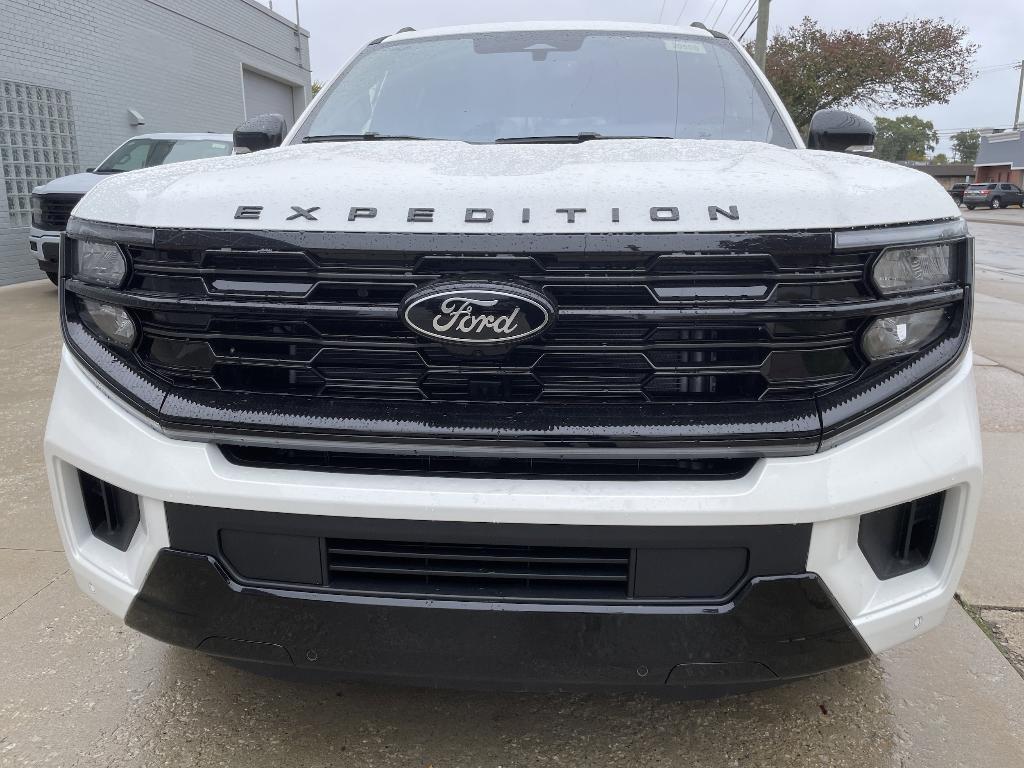 new 2025 Ford Expedition car, priced at $88,745