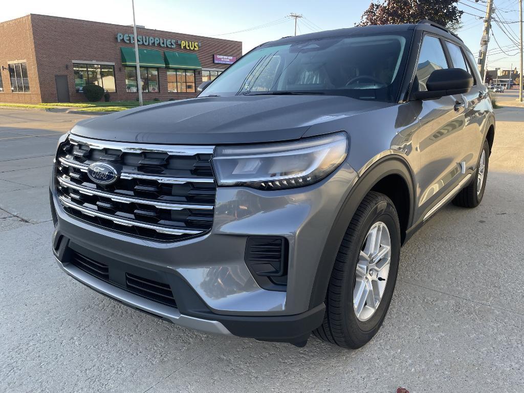new 2025 Ford Explorer car, priced at $41,484