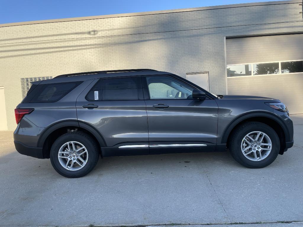 new 2025 Ford Explorer car, priced at $41,484