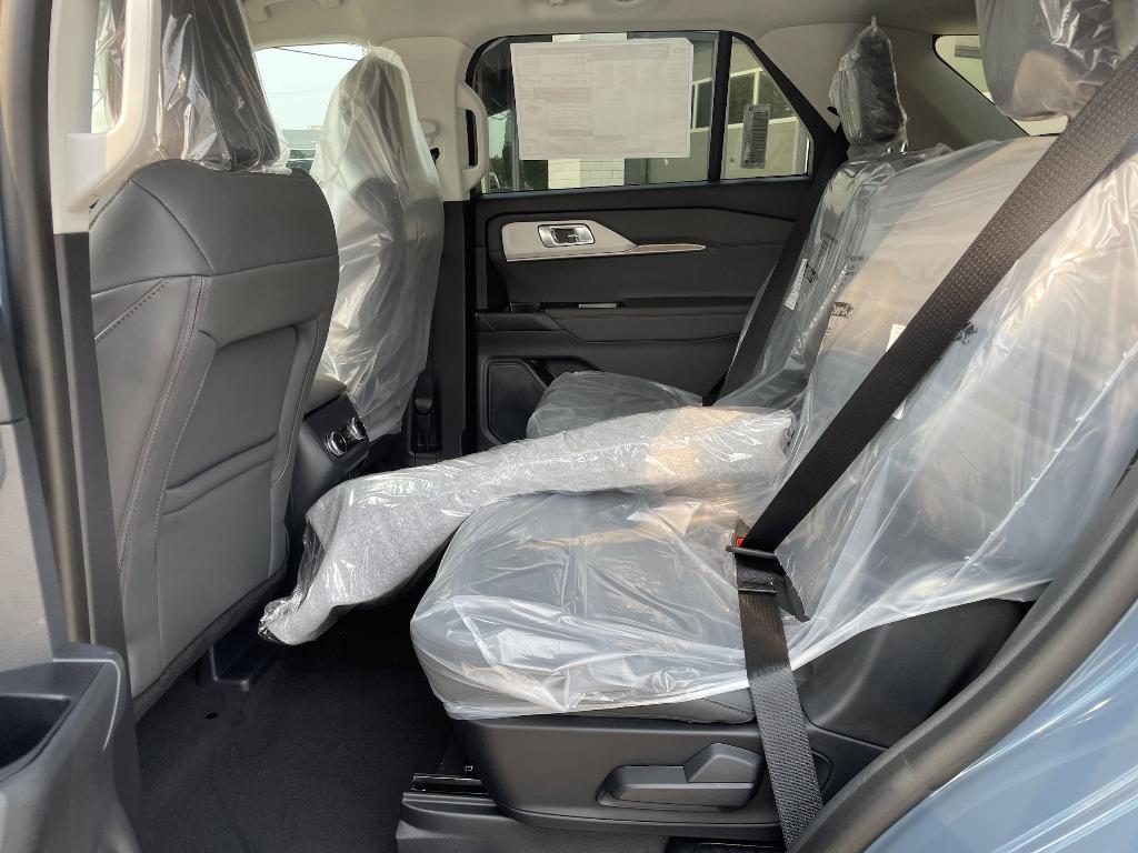 new 2025 Ford Explorer car, priced at $45,873