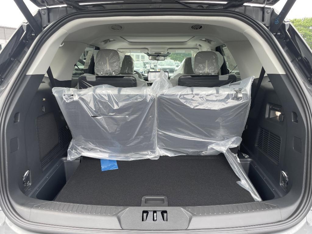 new 2025 Ford Explorer car, priced at $55,951