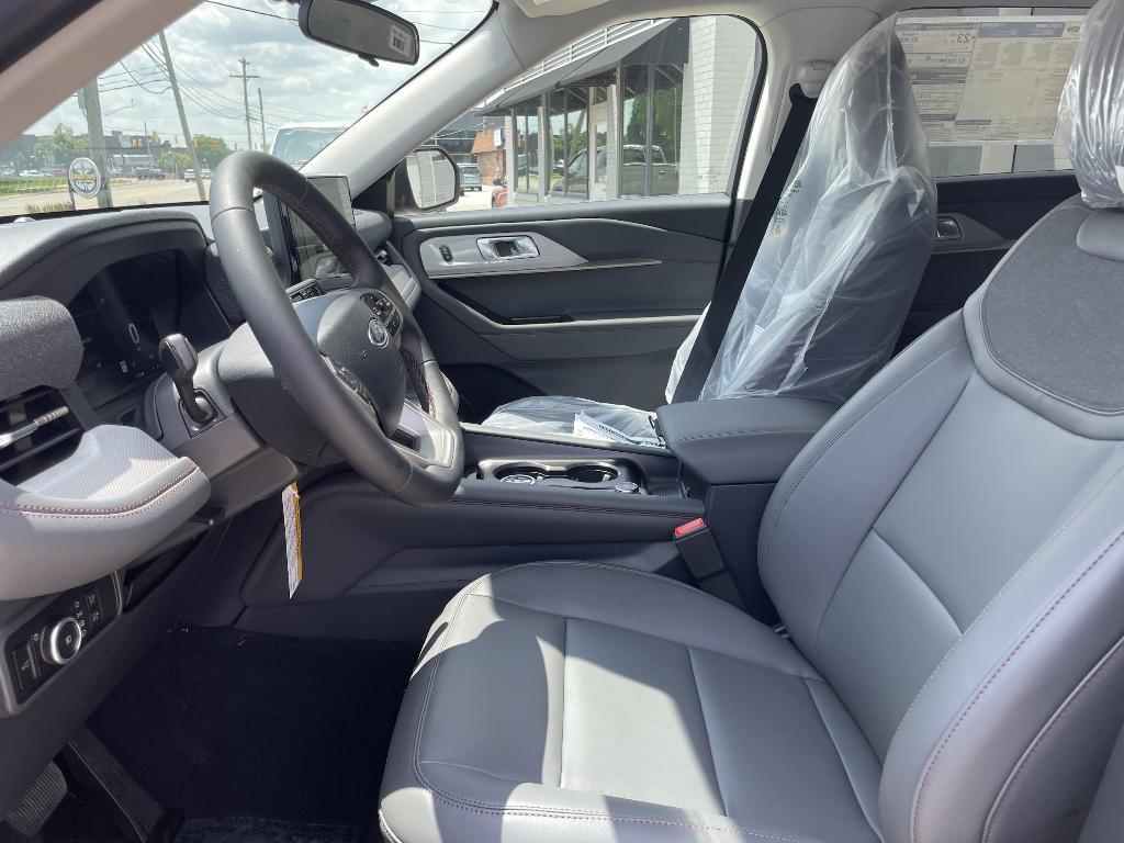 new 2025 Ford Explorer car, priced at $45,838