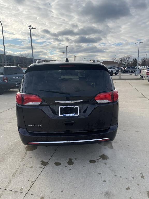 used 2018 Chrysler Pacifica car, priced at $17,995