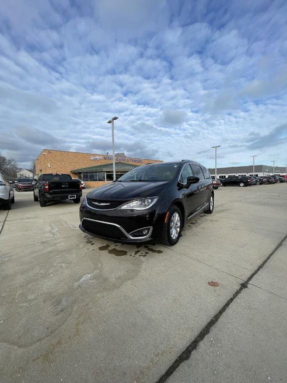 used 2018 Chrysler Pacifica car, priced at $17,995