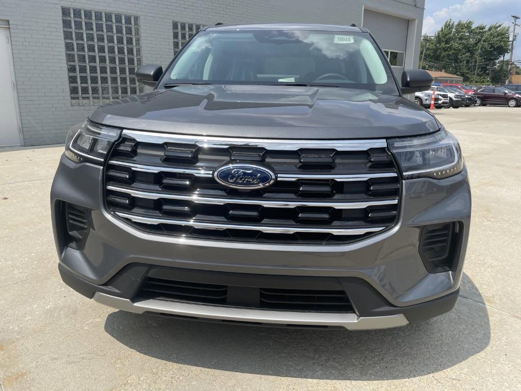 new 2025 Ford Explorer car, priced at $40,656