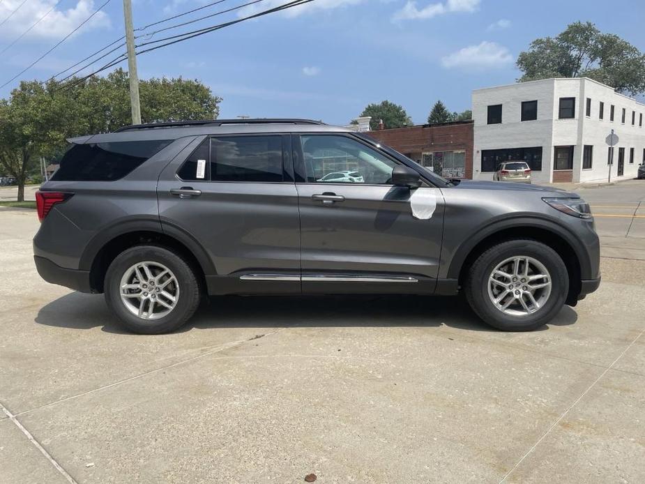 new 2025 Ford Explorer car, priced at $40,656