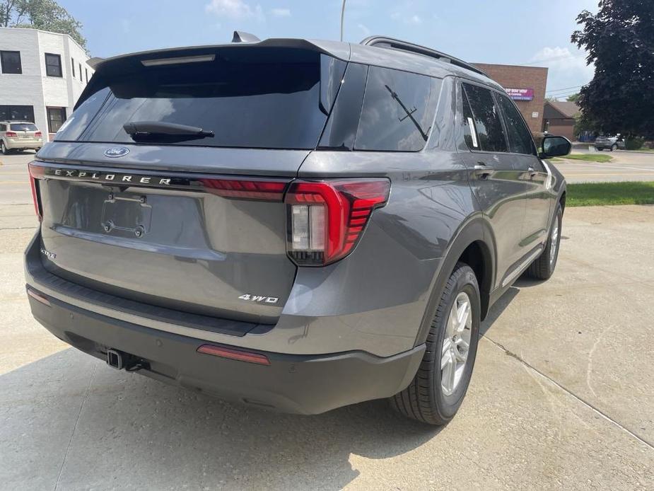 new 2025 Ford Explorer car, priced at $40,656