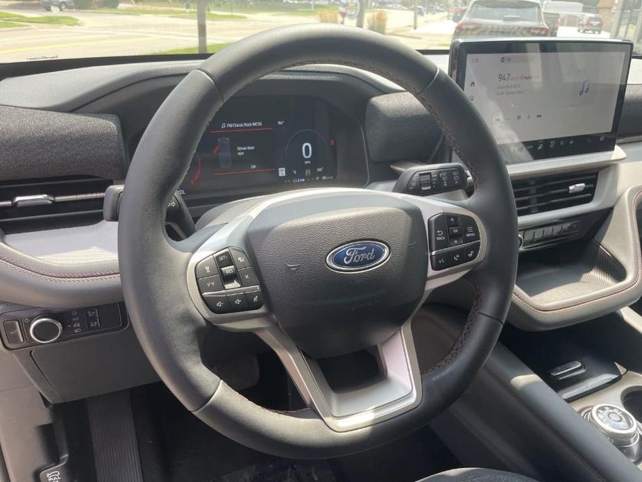 new 2025 Ford Explorer car, priced at $40,656