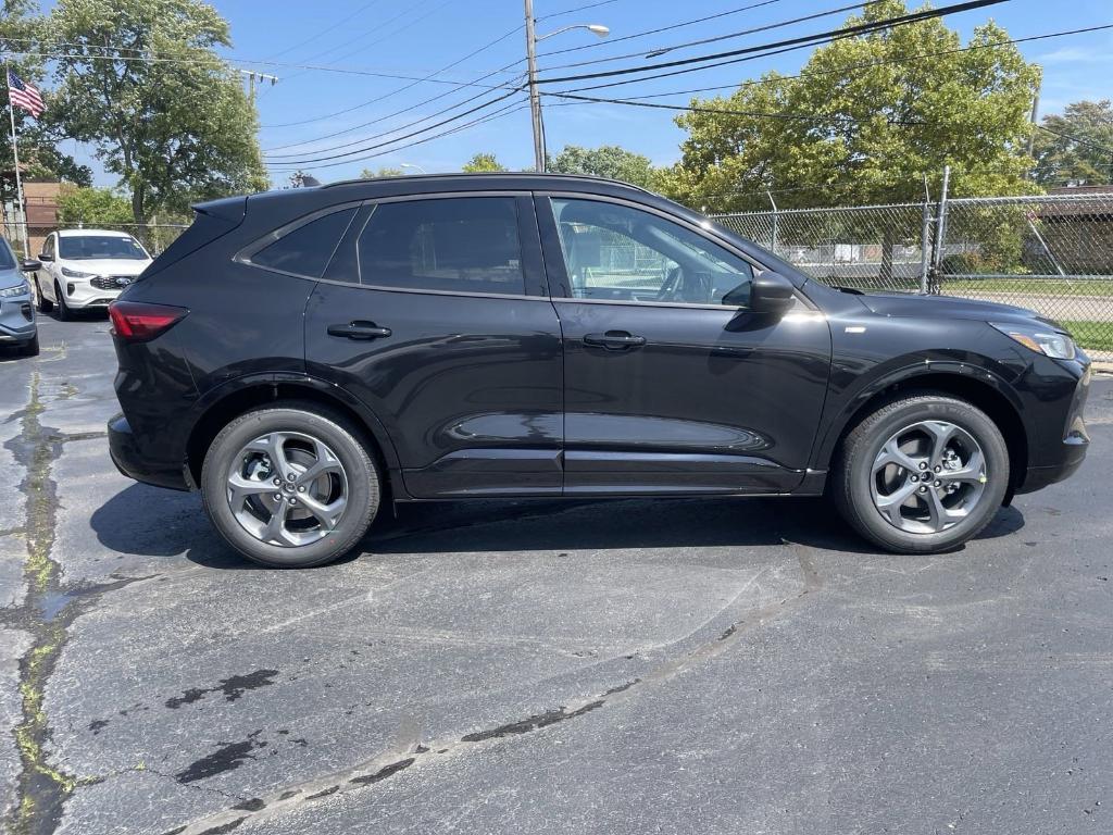 new 2024 Ford Escape car, priced at $32,401