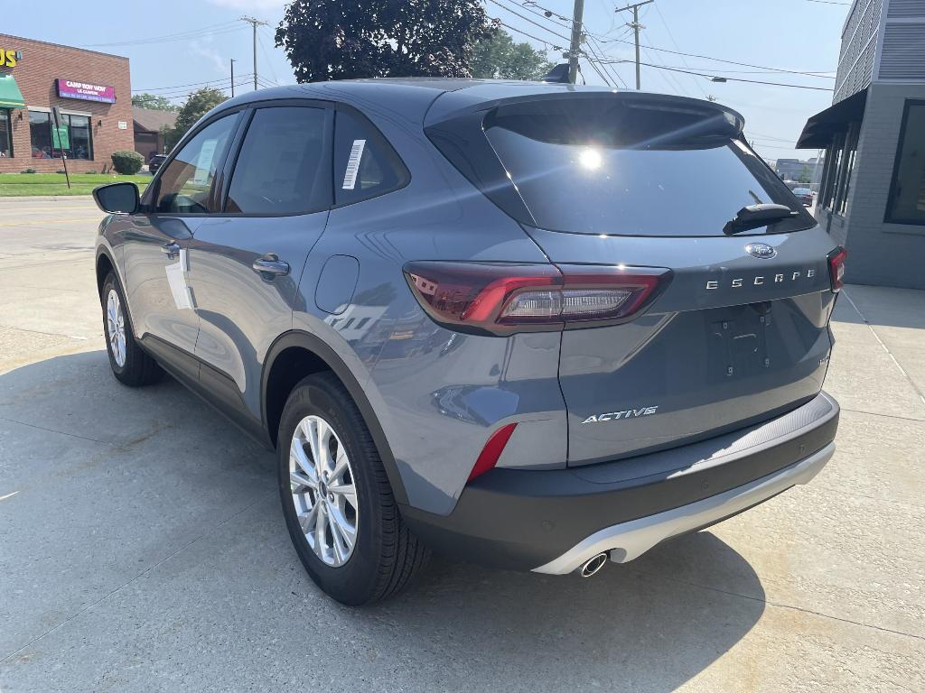 new 2025 Ford Escape car, priced at $33,246