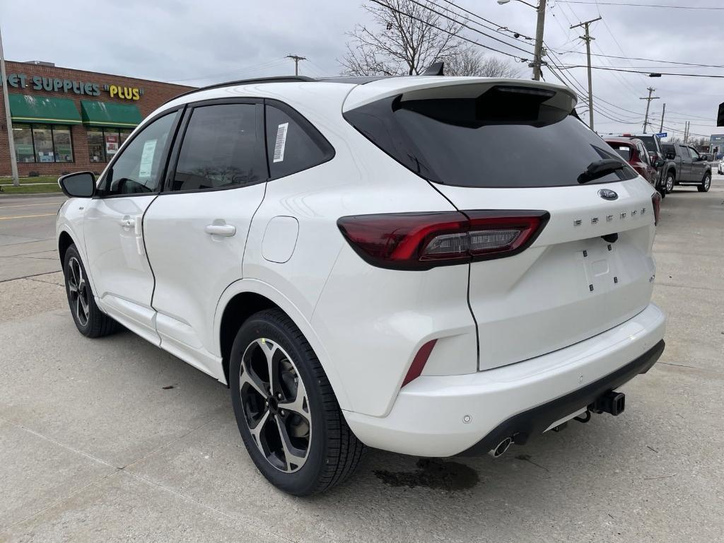 new 2025 Ford Escape car, priced at $40,693