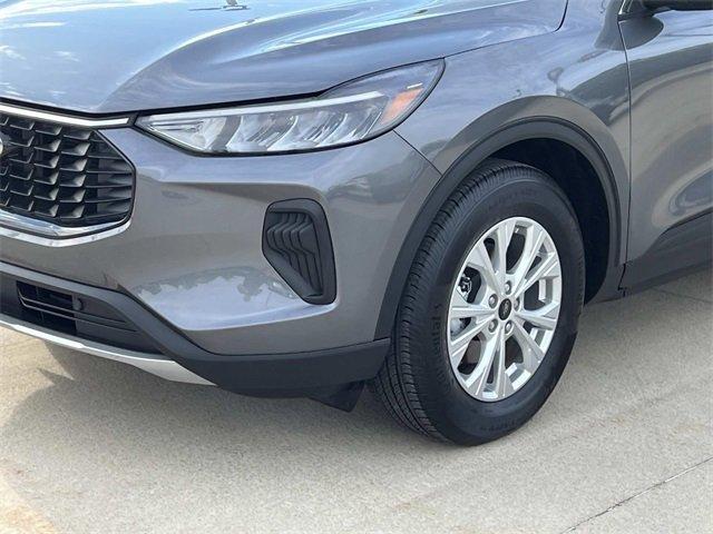 used 2023 Ford Escape car, priced at $25,800