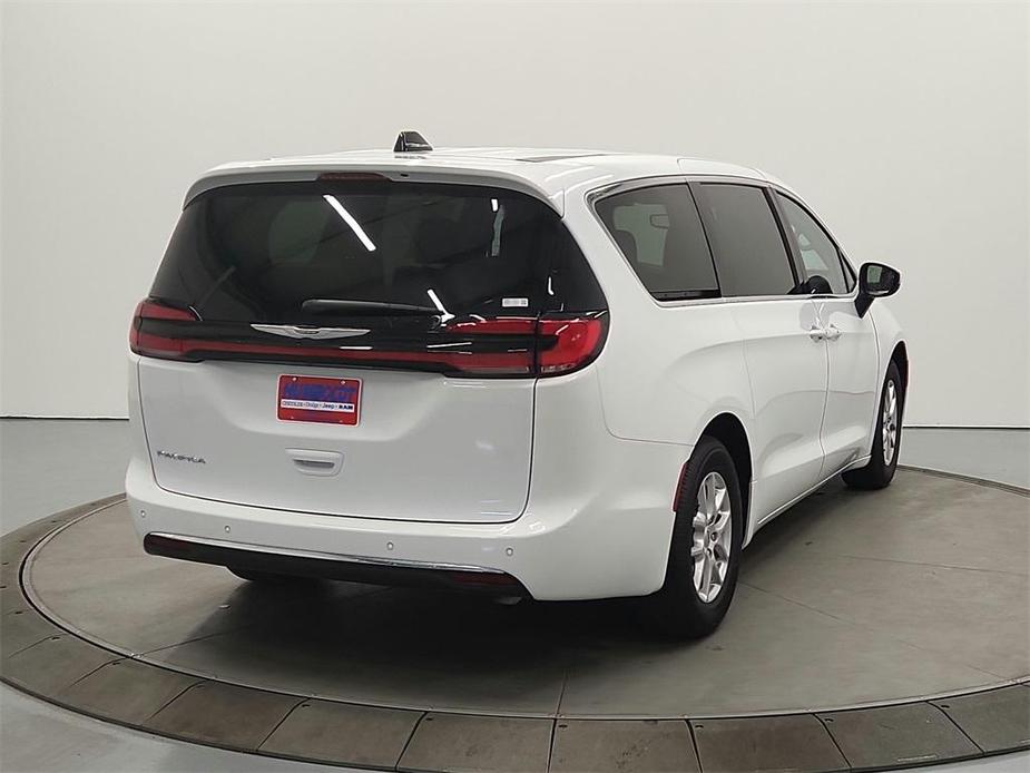 used 2023 Chrysler Pacifica car, priced at $37,982