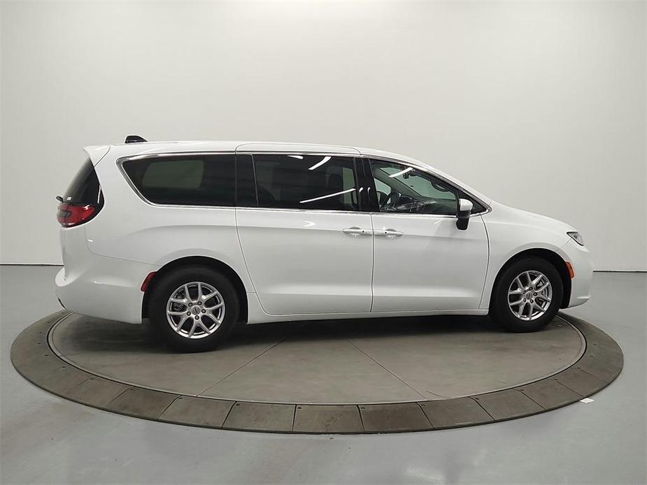 used 2023 Chrysler Pacifica car, priced at $37,982